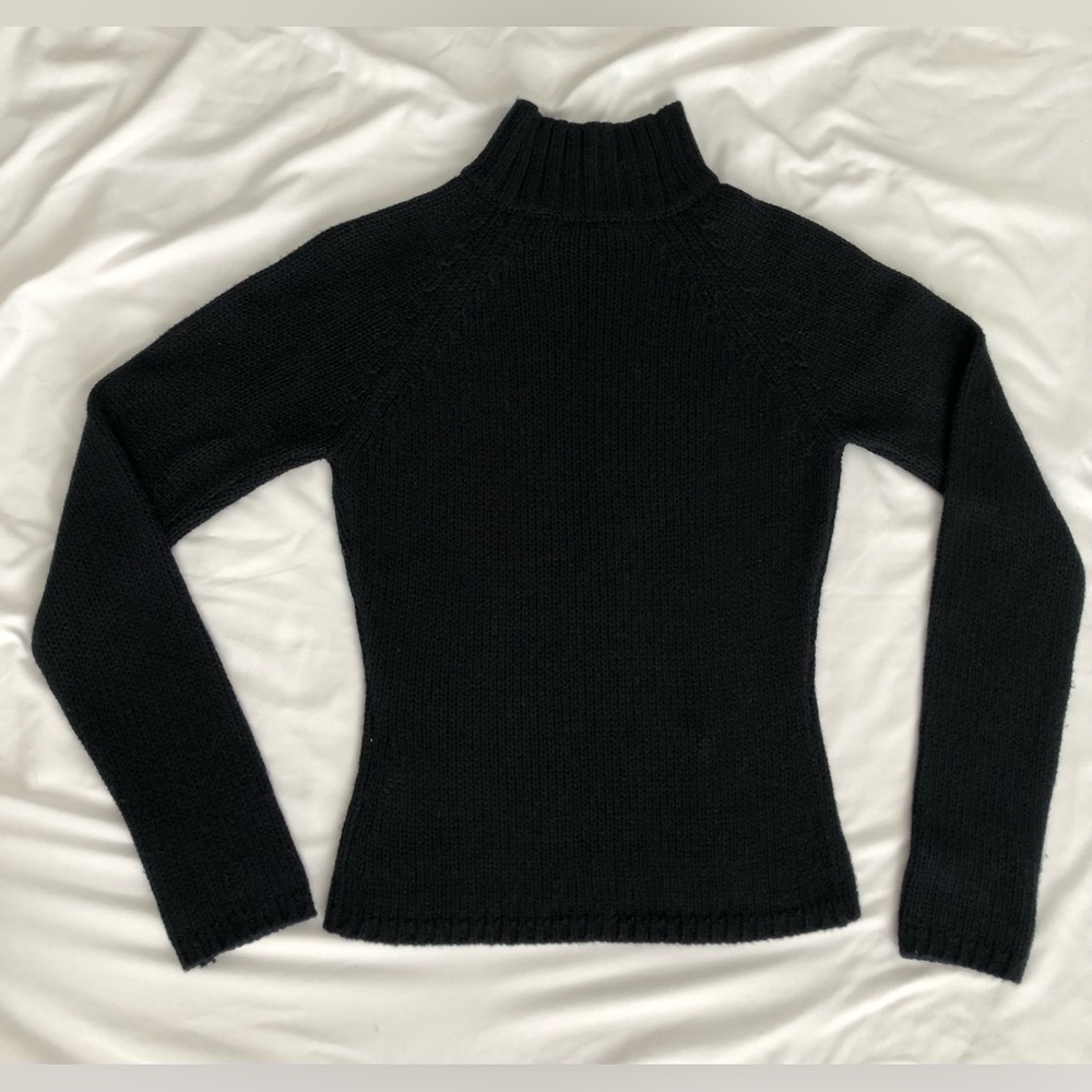 90’s Energie rich black knit sweater with sexy functional zipper accent. - Picture 9 of 10